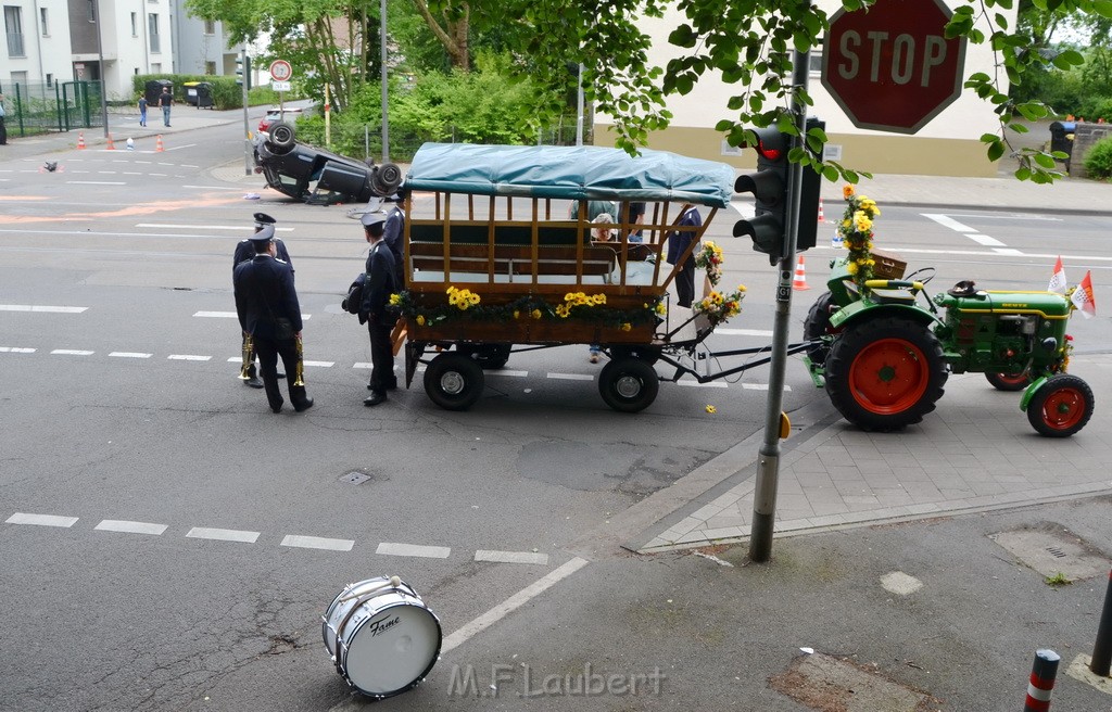 VU Pkw Planwagen Koeln Muelheim Berlinerstr Cottbuserstr P027.JPG - Miklos Laubert